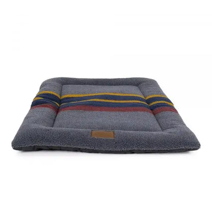 Pendleton Vintage Camp Comfort Cushion- Lake | Berber Dog Bed 2