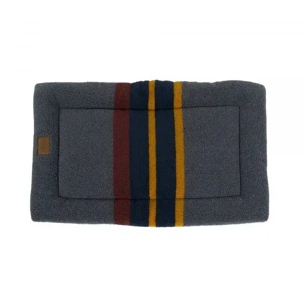 Pendleton Vintage Camp Comfort Cushion- Lake | Berber Dog Bed 3