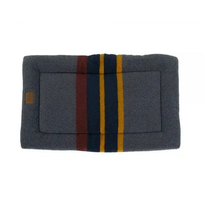 Pendleton Vintage Camp Comfort Cushion- Lake | Berber Dog Bed 3