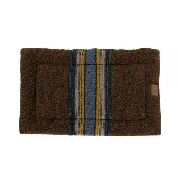 Pendleton Vintage Camp Comfort Cushion-High Ridge | Berber Dog Bed 3