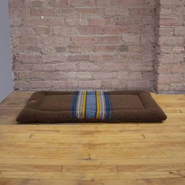 Pendleton Vintage Camp Comfort Cushion-High Ridge | Berber Dog Bed