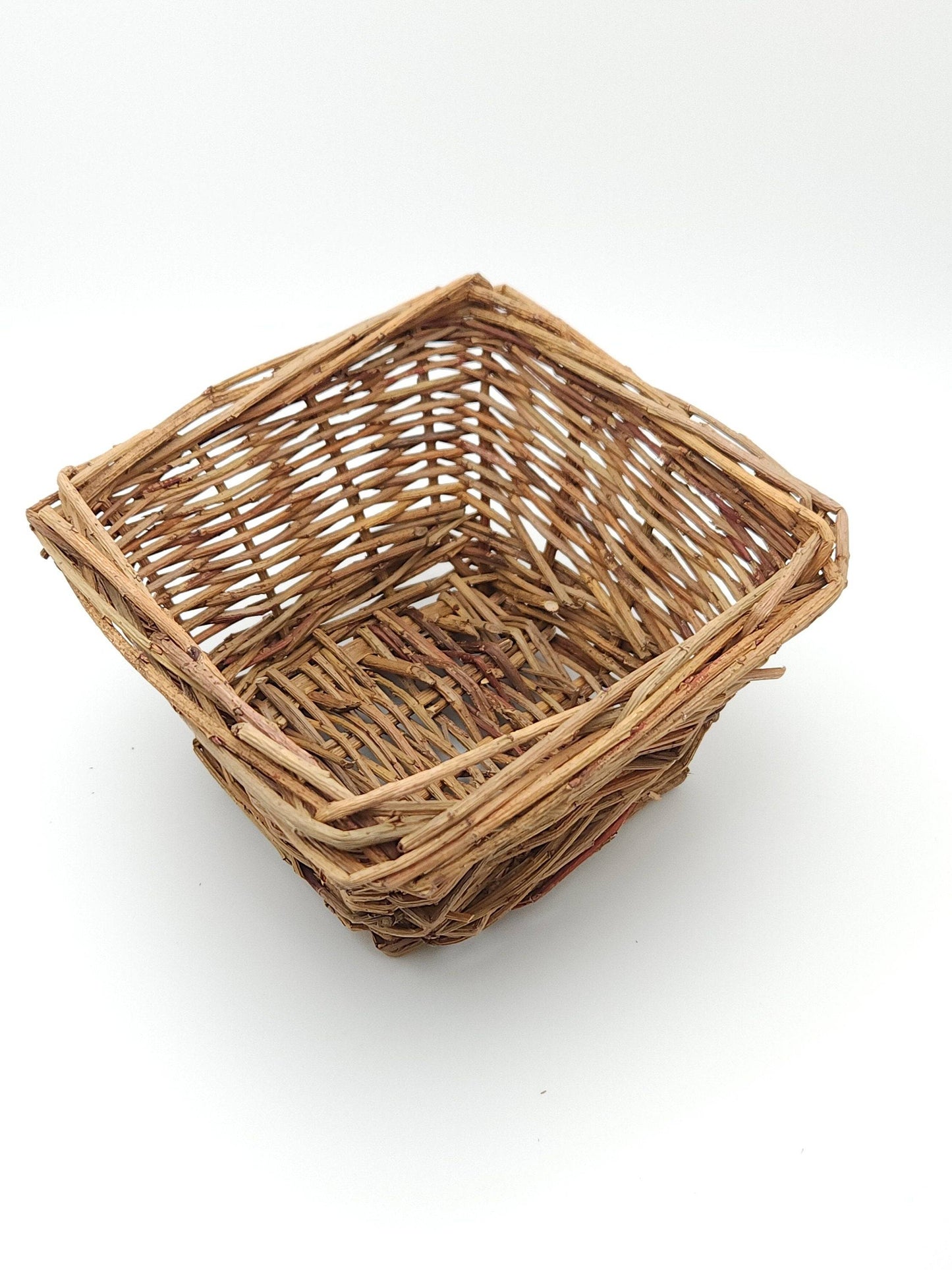 Large Willow Basket - Natural Hay Feeder & Chew Toy - A Bunny Good Time