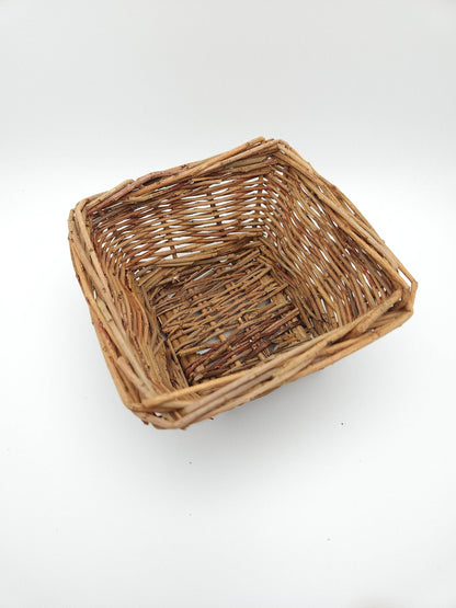 Large Willow Basket - Natural Hay Feeder & Chew Toy - A Bunny Good Time